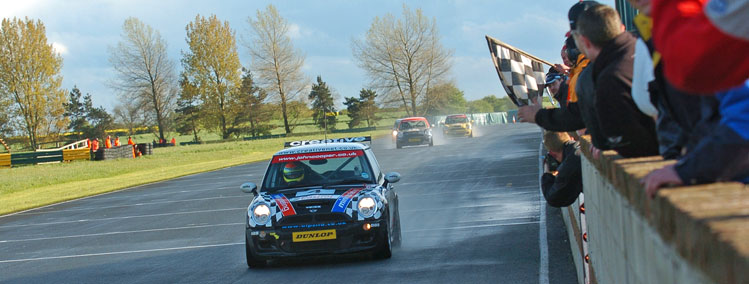Andy Sayle Winning Mini Race Croft